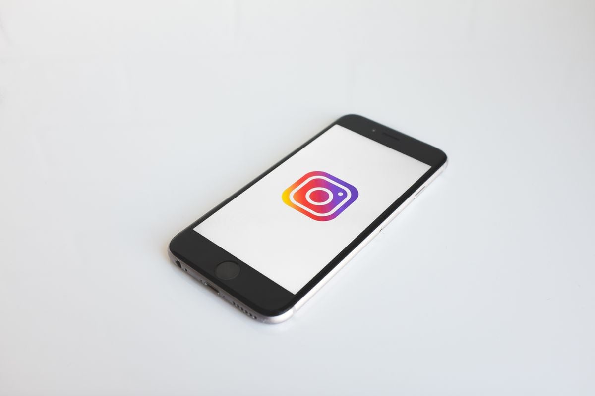 Link Instagram to Facebook: The 2023 Step-by-Step Guide