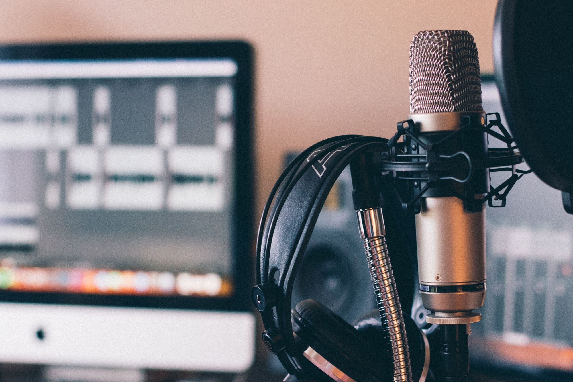 How Starting a Podcast Helped Me Pivot and Grow My Business to $85K per Year