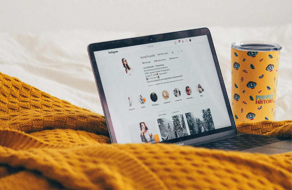 How to Create Your Own Influencer Media Kit (+ Examples from Influencers)