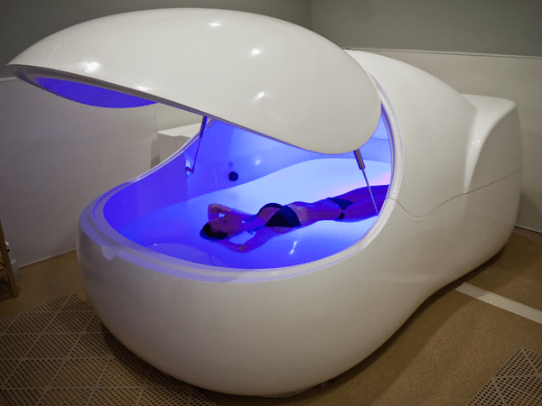 sensory deprivation floatation tanks can boost your creativity
