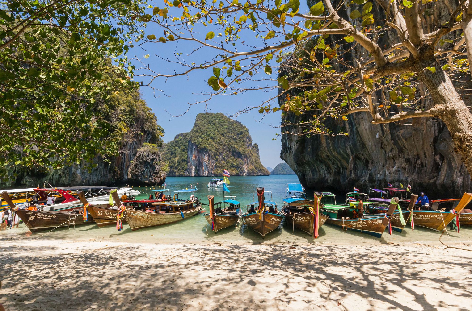 Spotlighting Culture in Thailand From a Buffer Teammate