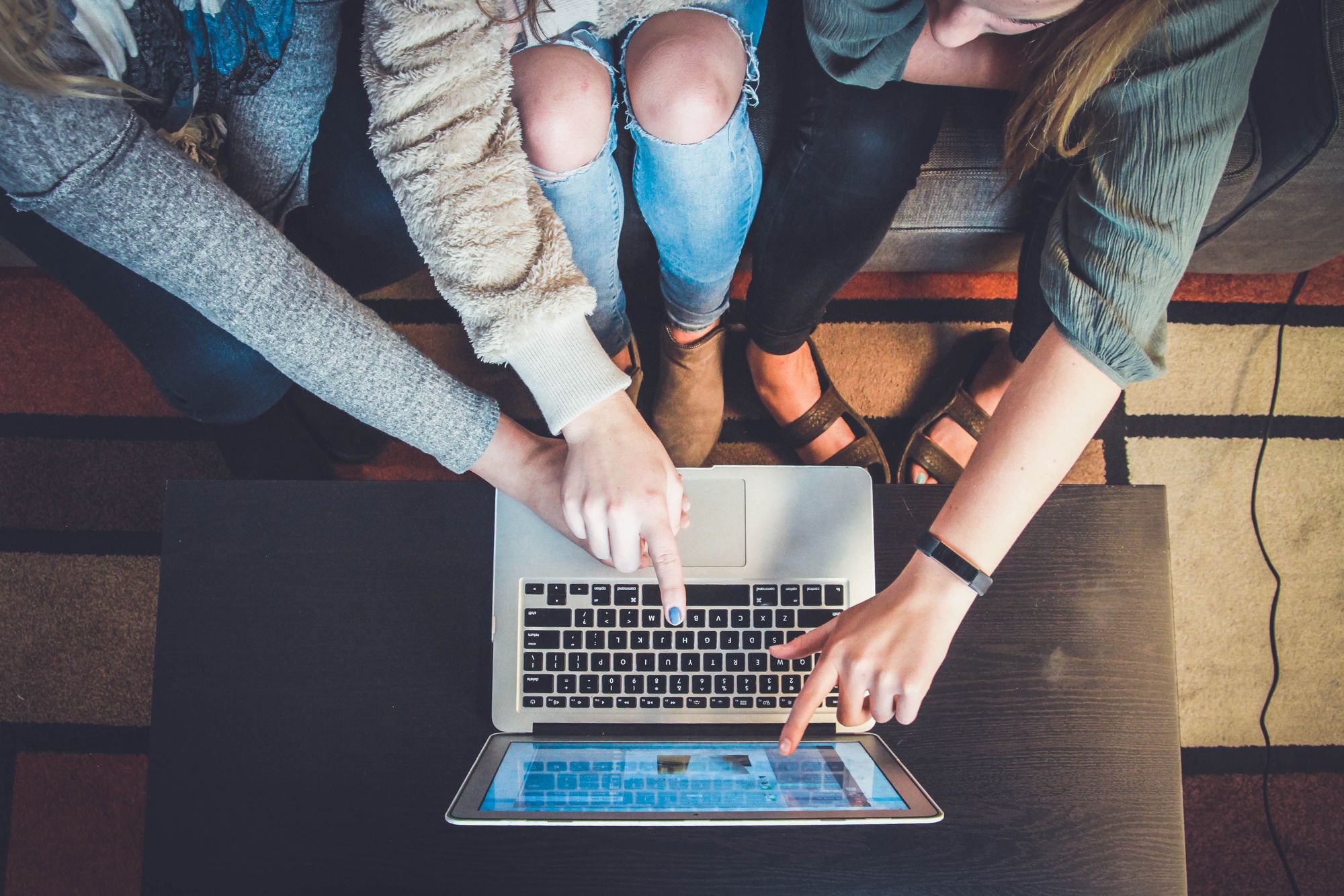 How Twitter Subscriptions Works and How These Creators Leverage the Feature