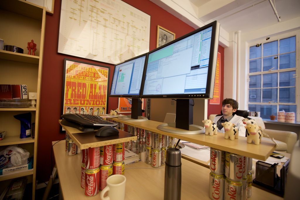 coke can standing workstation